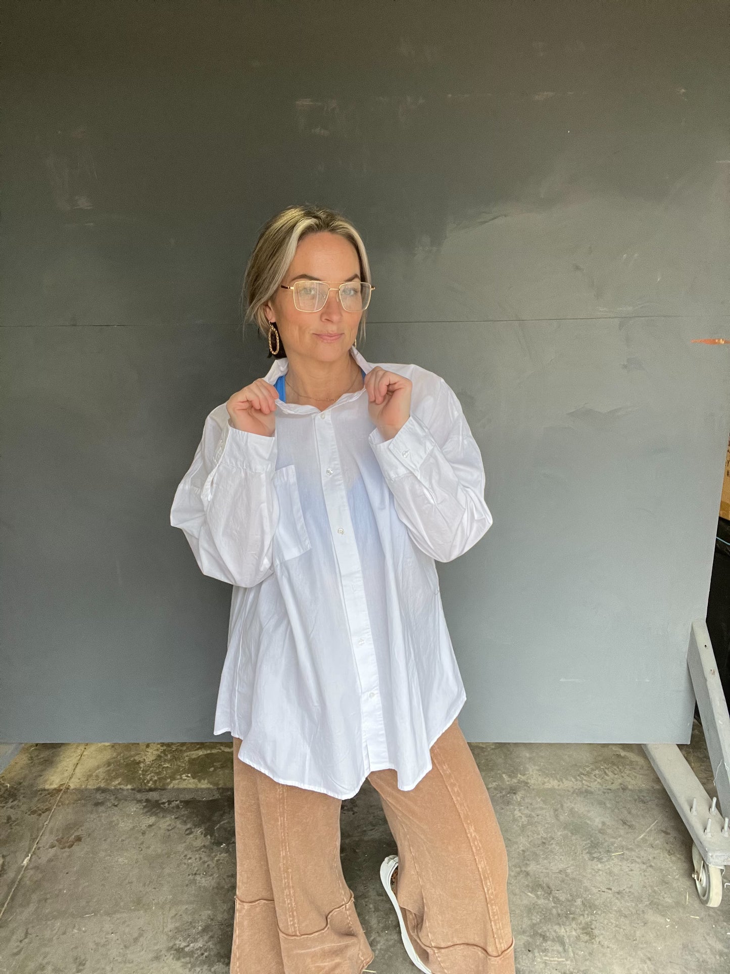122341 OVERSIZED WHITE COLLARED SHIRT