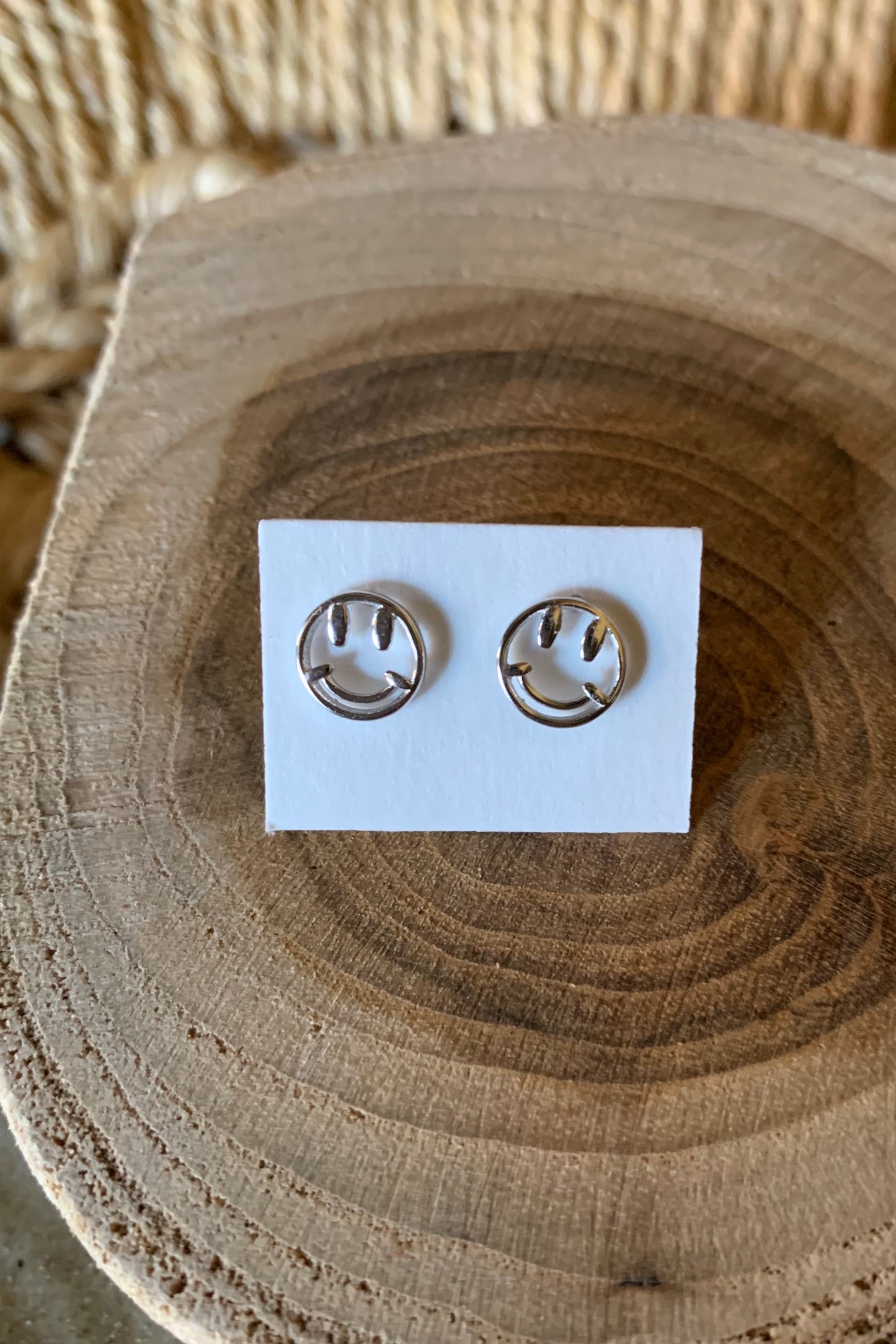 10612 SILVER SMILEY STUD ER