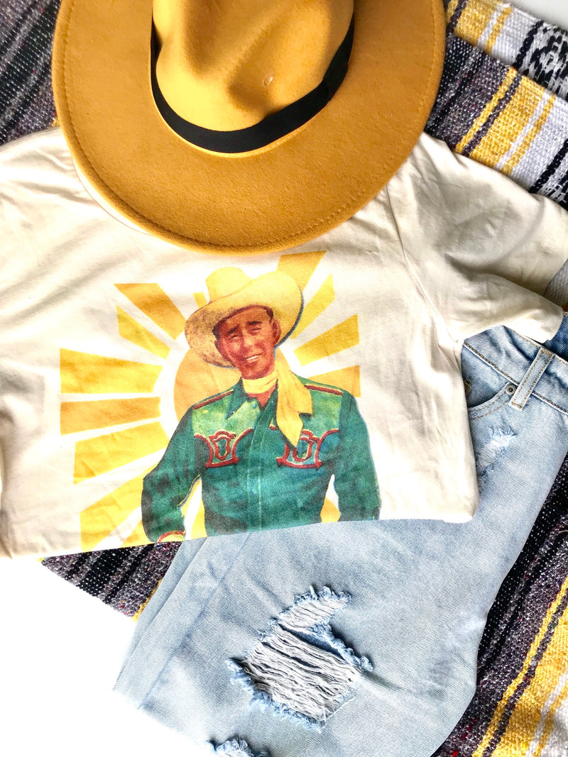 GRAPHIC TEE SEASON