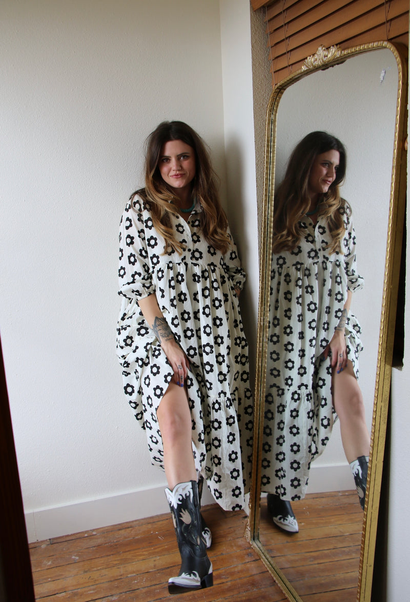 5462 BLACK & WHITE FLORAL COLLARED FROCK DRESS