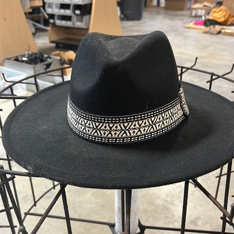 8292 BLACK WITH TRIBAL BAND WESTERN HAT