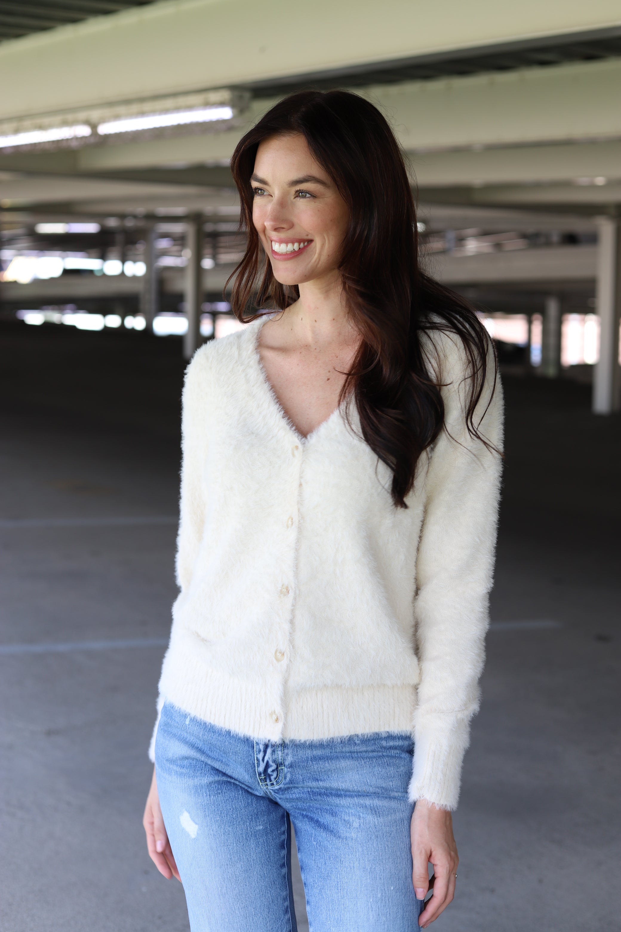IVORY HAZE FUZZY CARDI