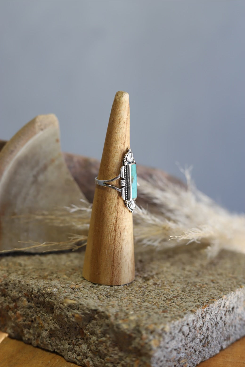 22425 SILVER RING W/ RECTANGLE TURQ STONE