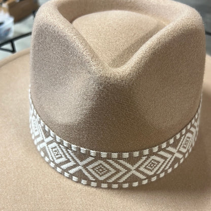 82924 TAUPE WITH TRIBAL BAND WESTERN HAT