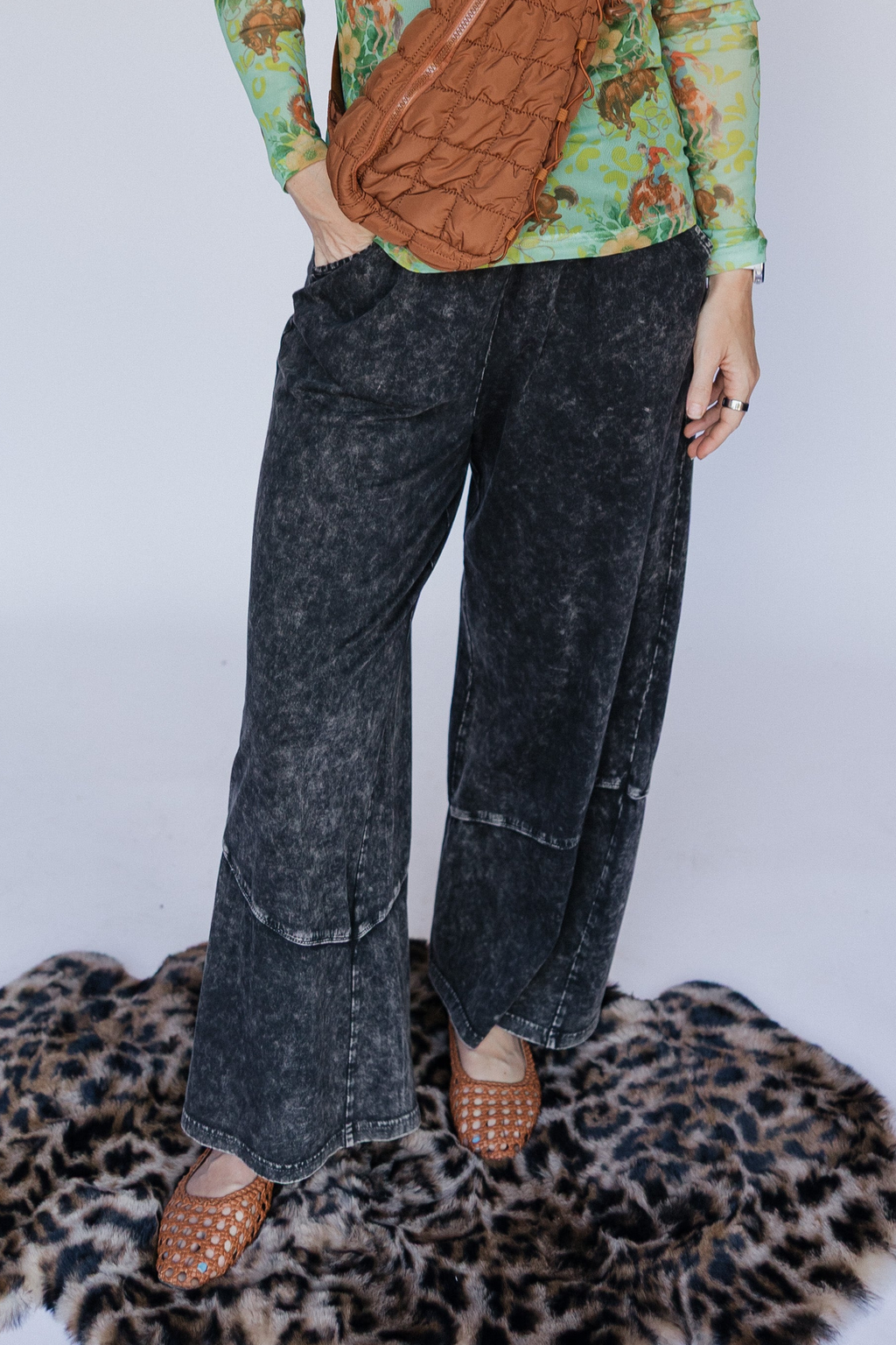 BLACK VINTAGE WASH PANTS