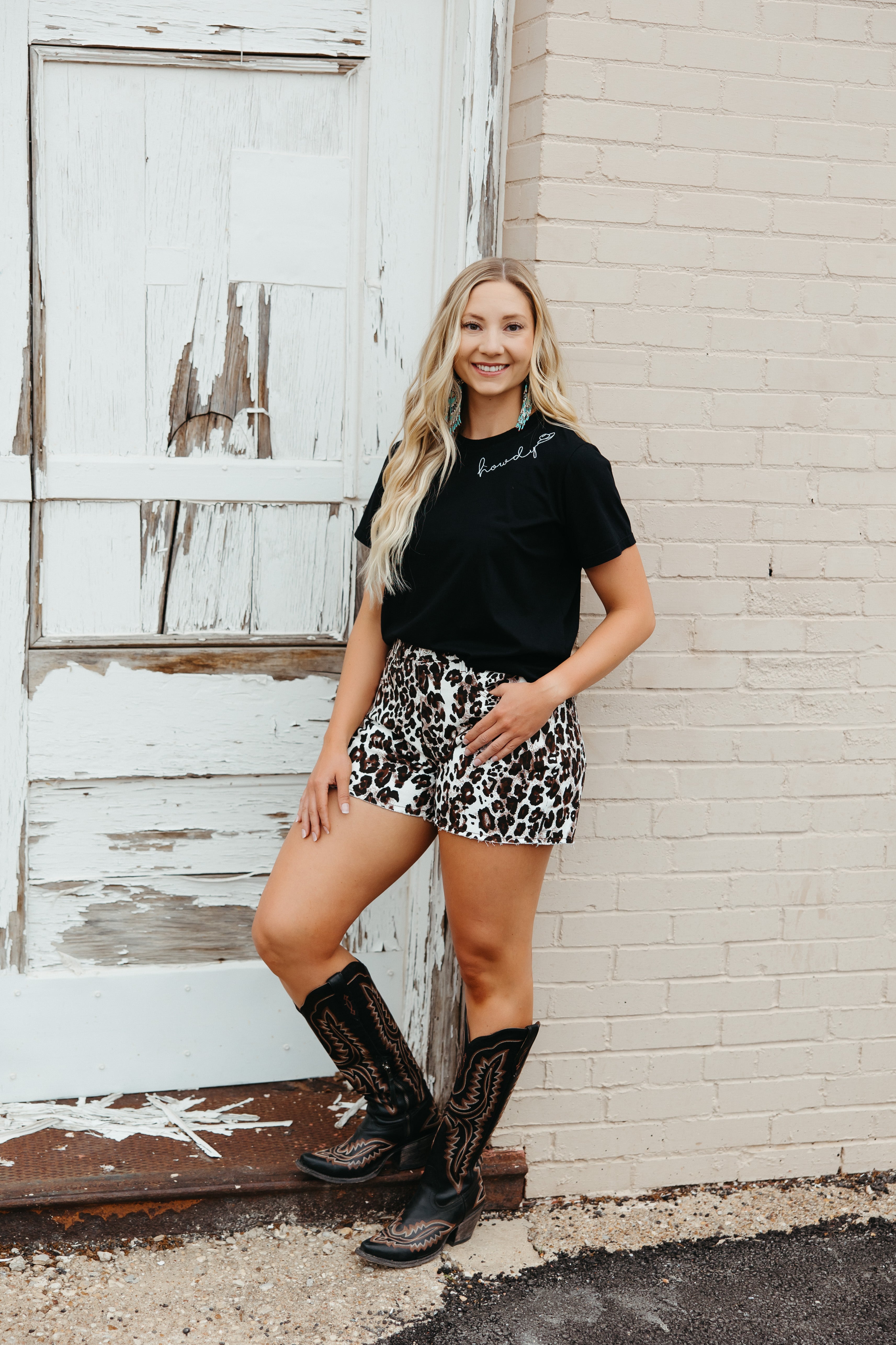 Black Howdy Hat Tee