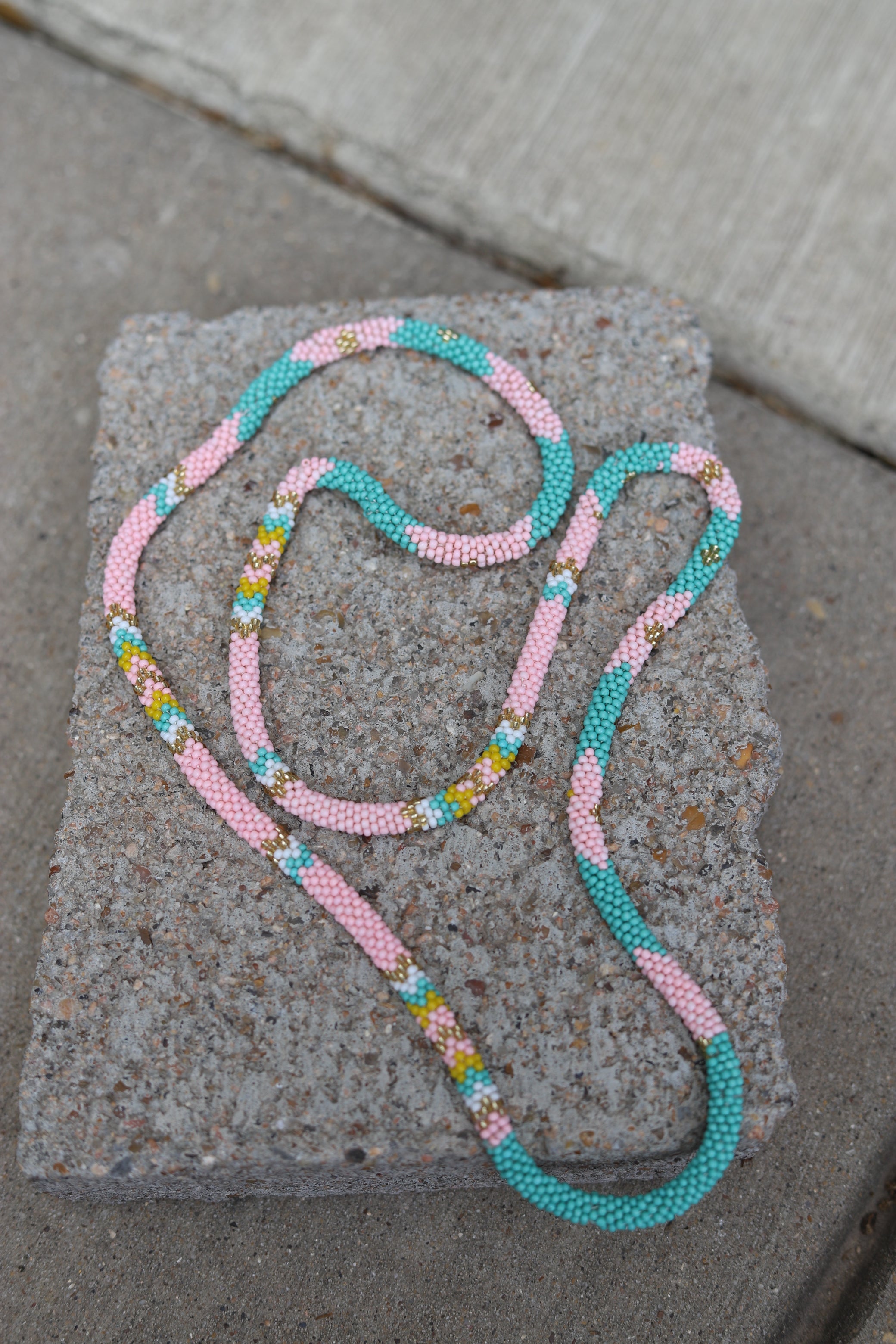 PINK MINT SEED BEAD NECKLACE