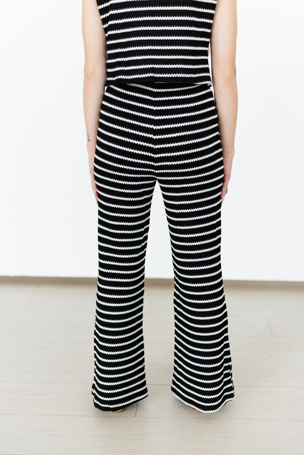 BLACK STRIPE TIE SET