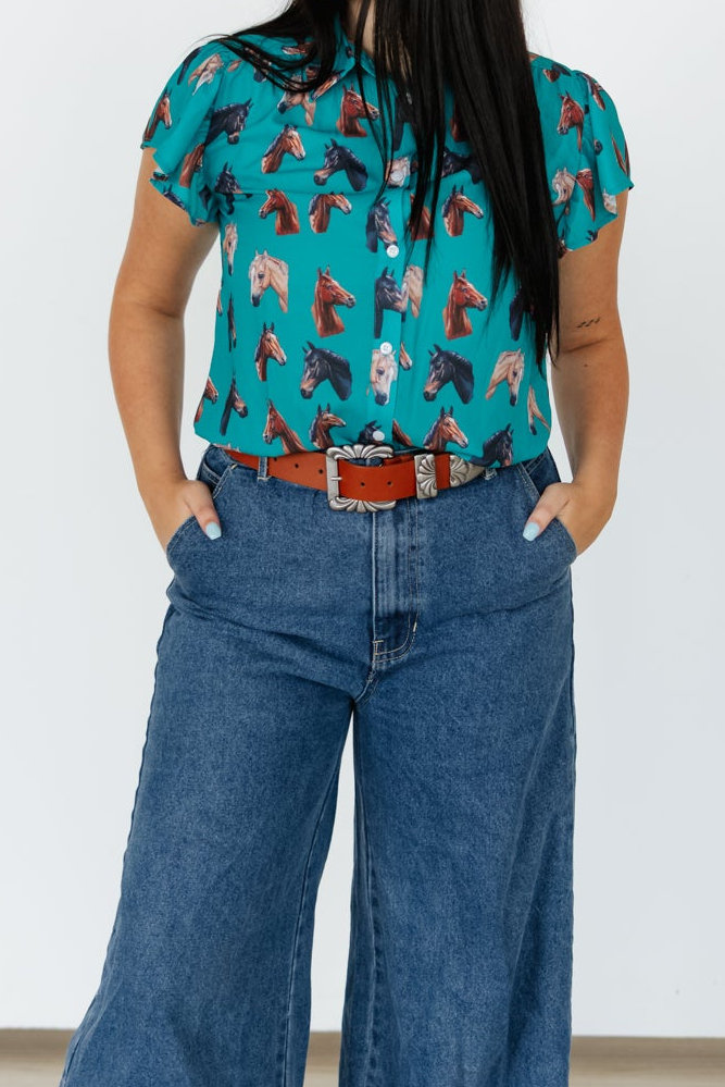 TURQUOISE HORSE FLUTTER SLEEVE
