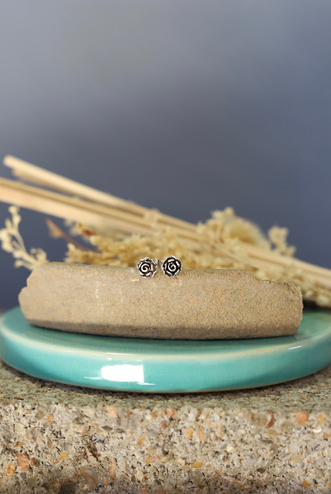 22427 SILVER ROSE STUDS