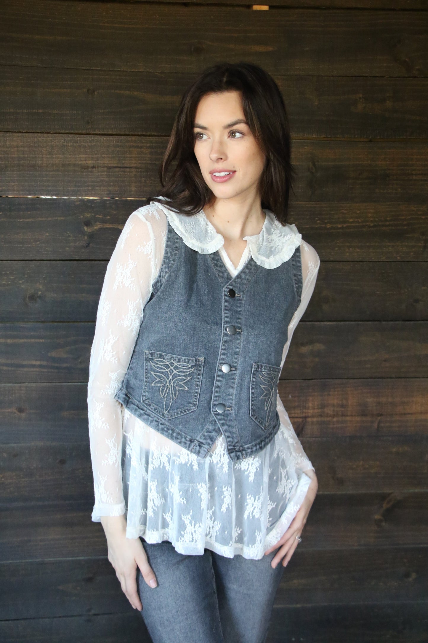 TH73 COLLAR LACE TOP IVORY