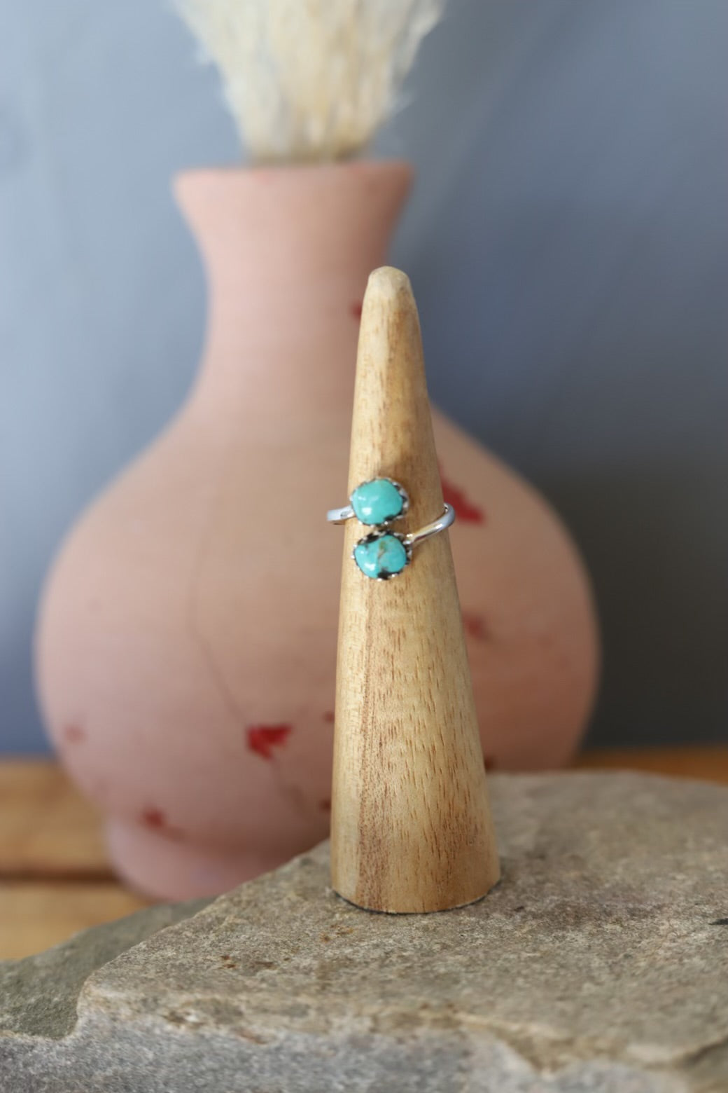 22429 WRAPPED SILVER RING W/ TURQ STONES