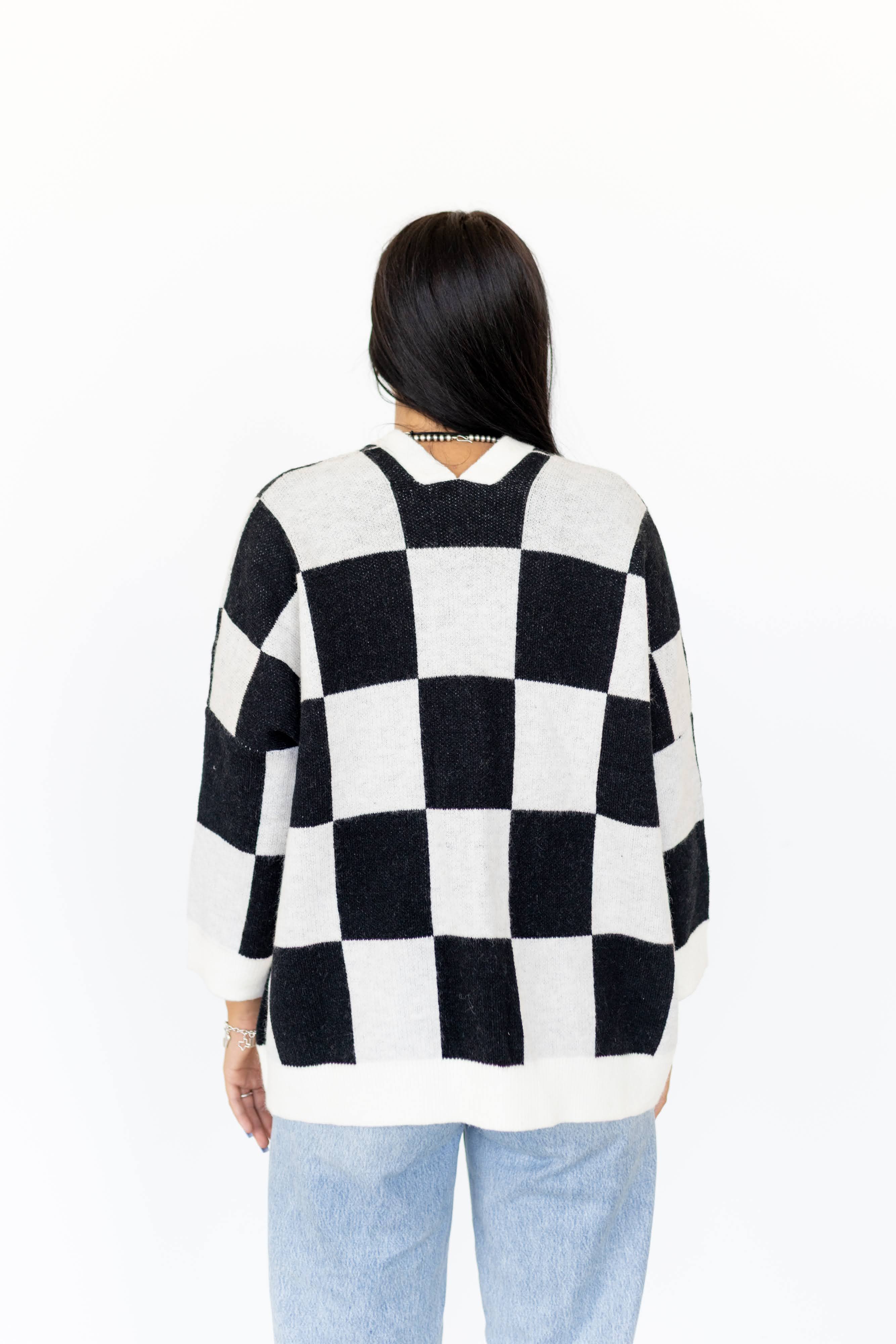 BLACK CHECKERED HORSE CARDIGAN