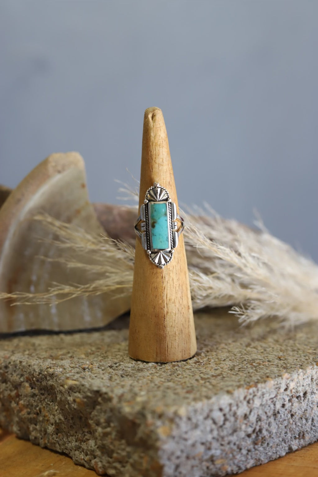 22425 SILVER RING W/ RECTANGLE TURQ STONE