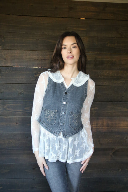 TH73 COLLAR LACE TOP IVORY