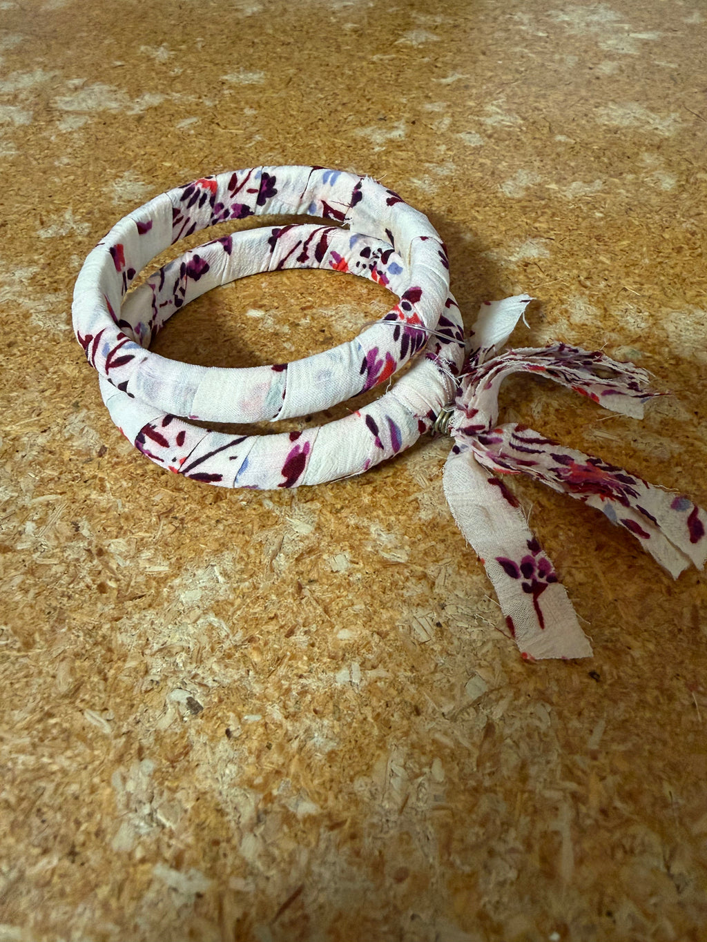 IVORY FABRIC DOUBLE BANGLE BRACLET