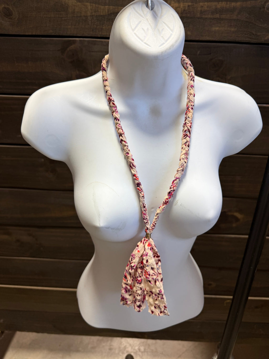 IVORY FABRIC NECKLACE