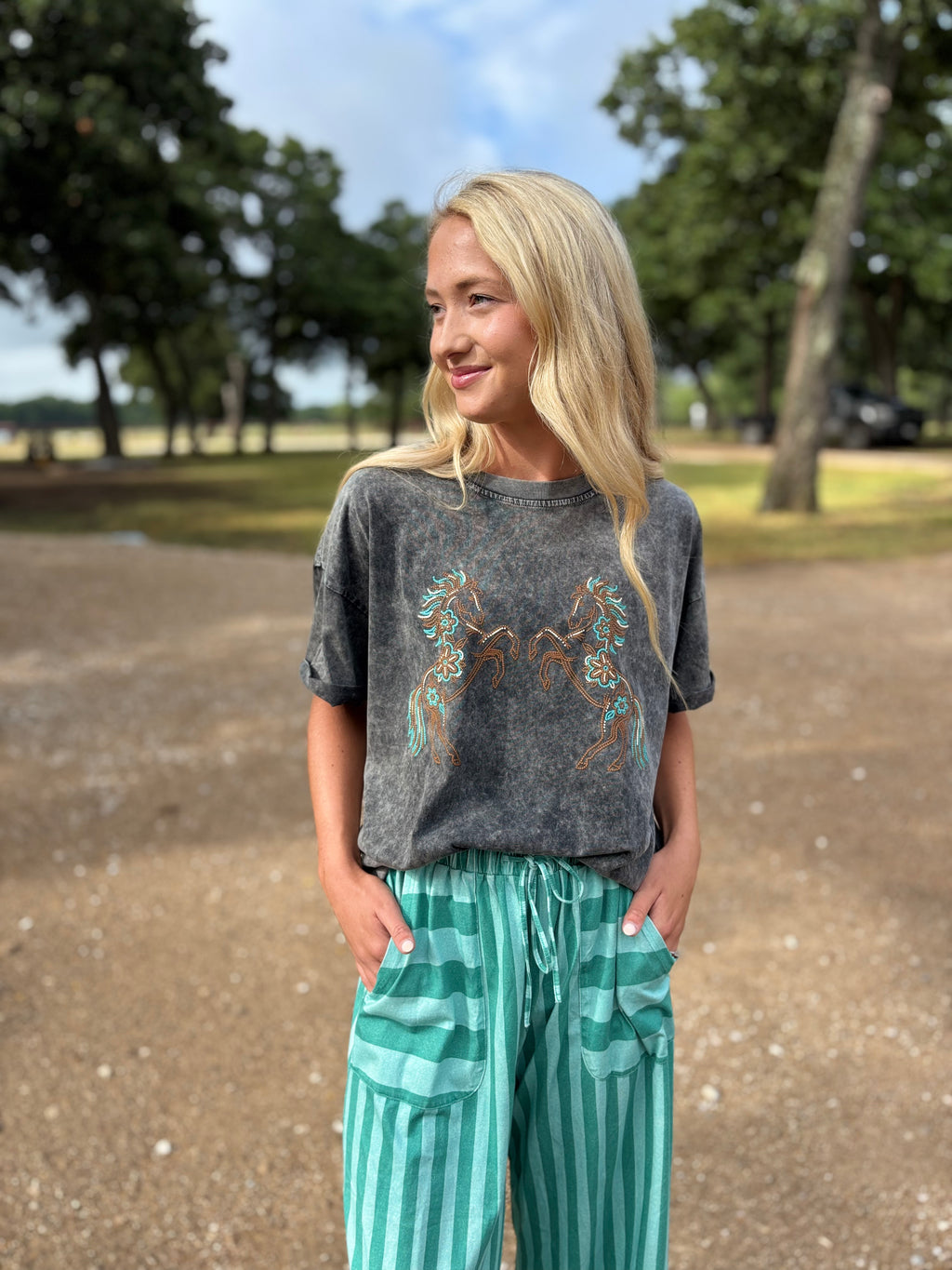 HORSE DUO GRAPHIC TEE