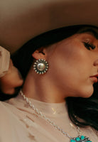 2139 LARGE STUD METAL EARRING