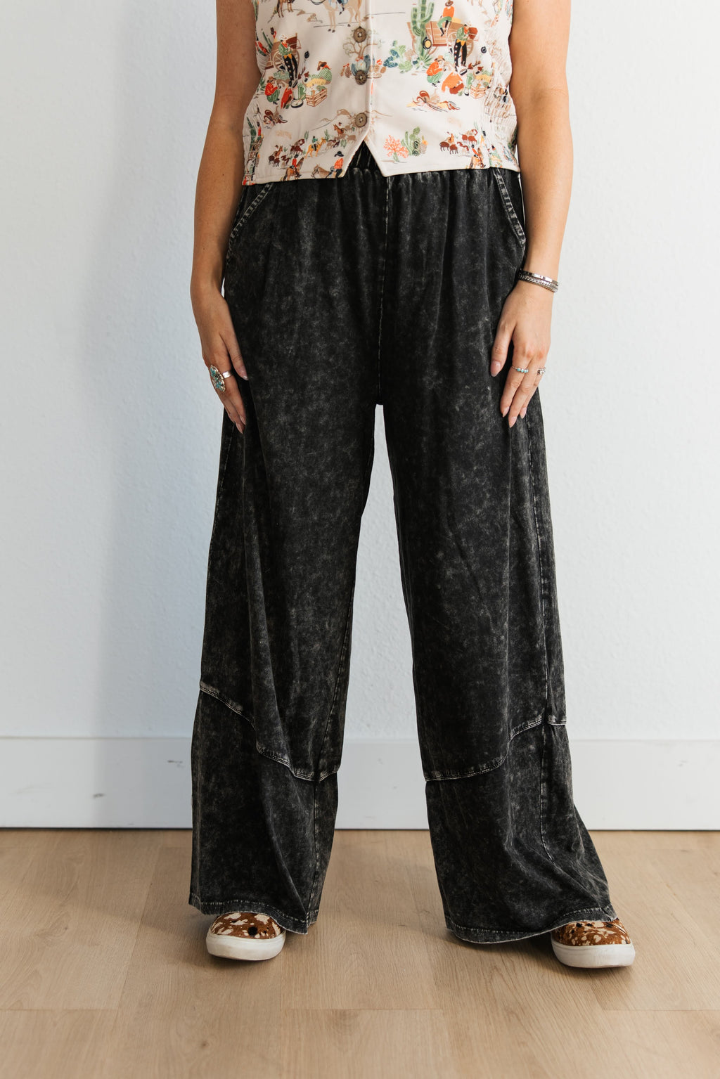 BLACK VINTAGE WASH PANTS