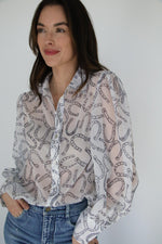 TH11 HORSESHOE WHITE BLOUSE