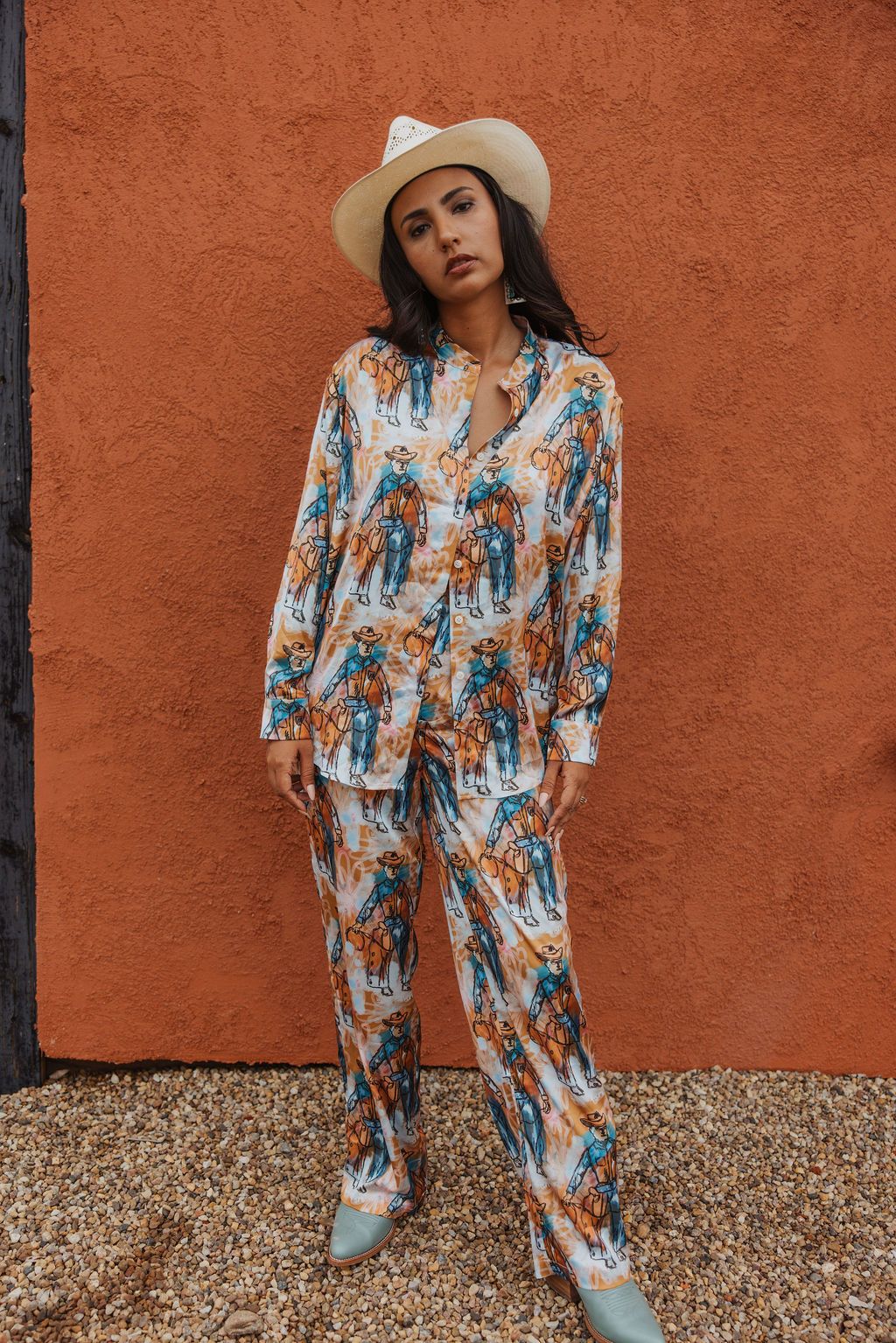 TH011 S103 STANDING COWBOY TOP (1 Piece)