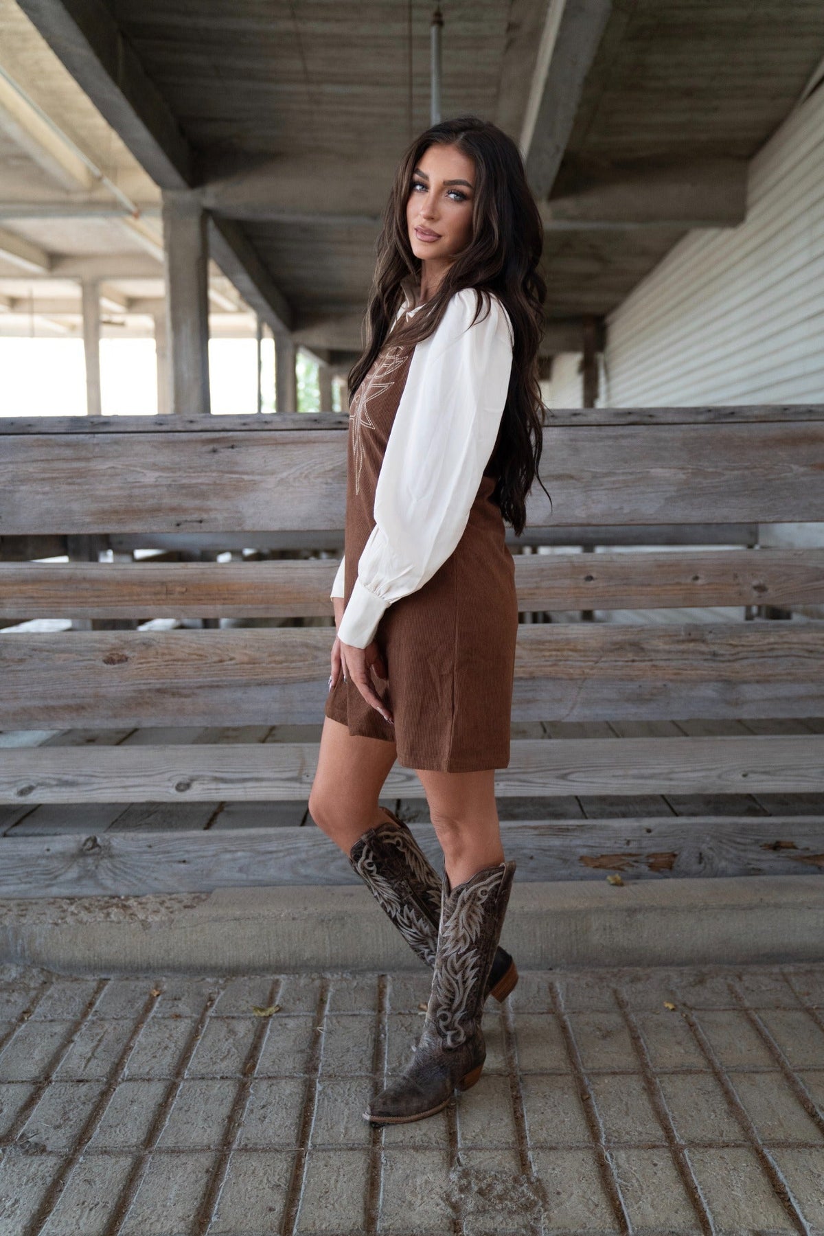 TH1407 Brown front stitch dress 09_FEATURE