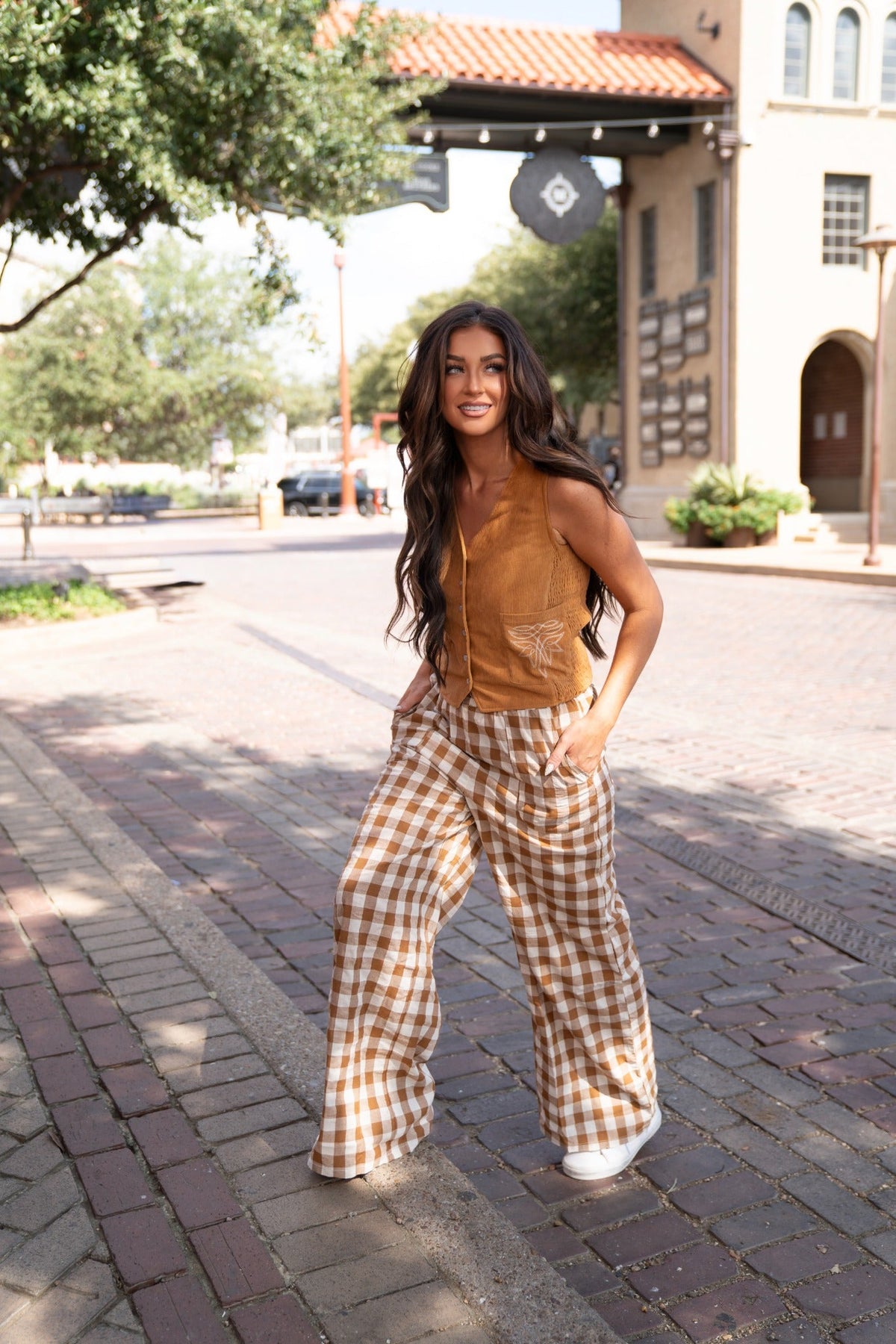 TH160 tan cord pearl snap vest 03 fullbody alt02