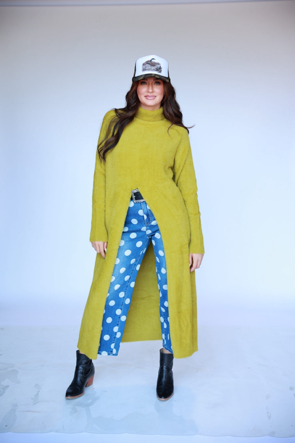 Chartreuse green sweater 03 fullbody