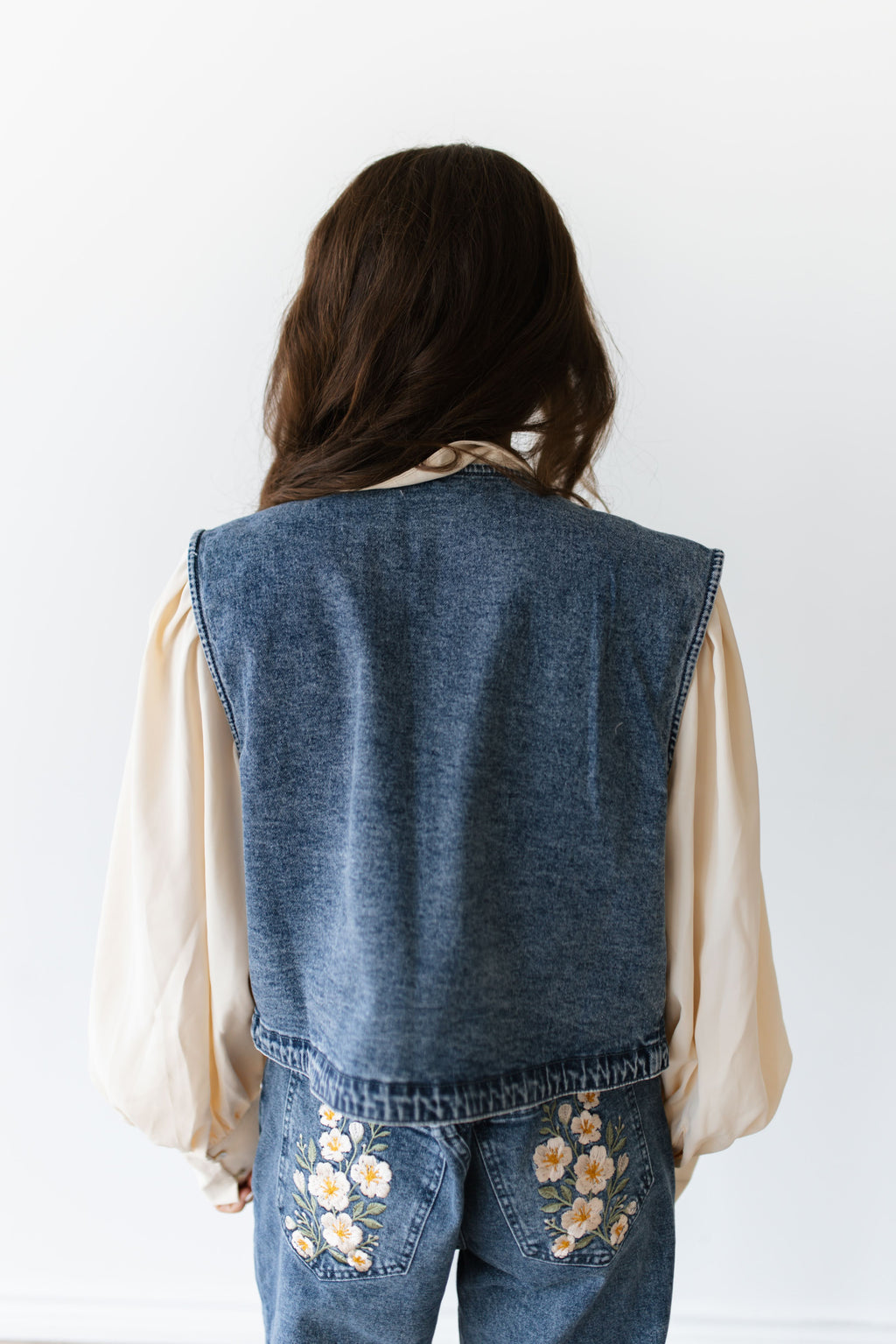 IVORY FLORAL VEST