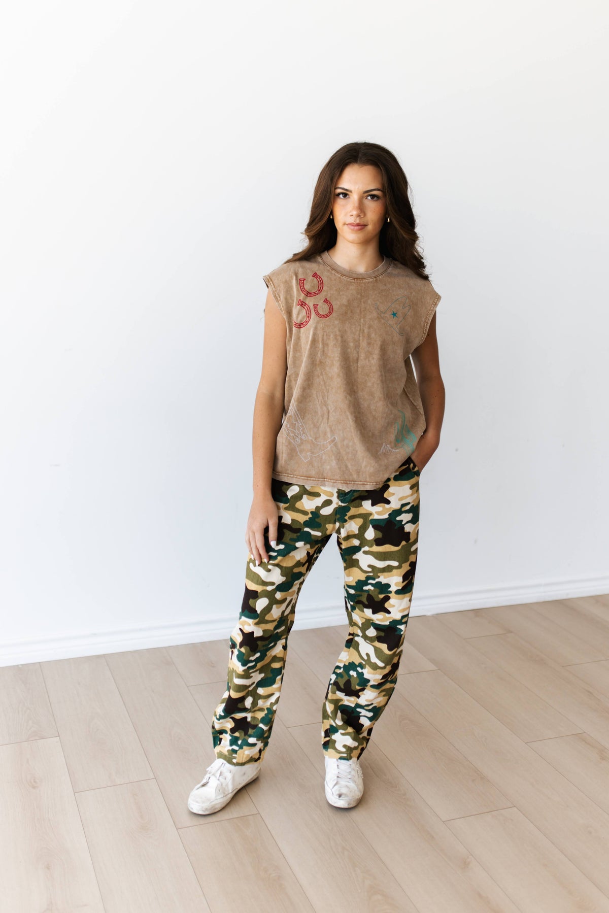 GREEN CAMO MID CROP PANT