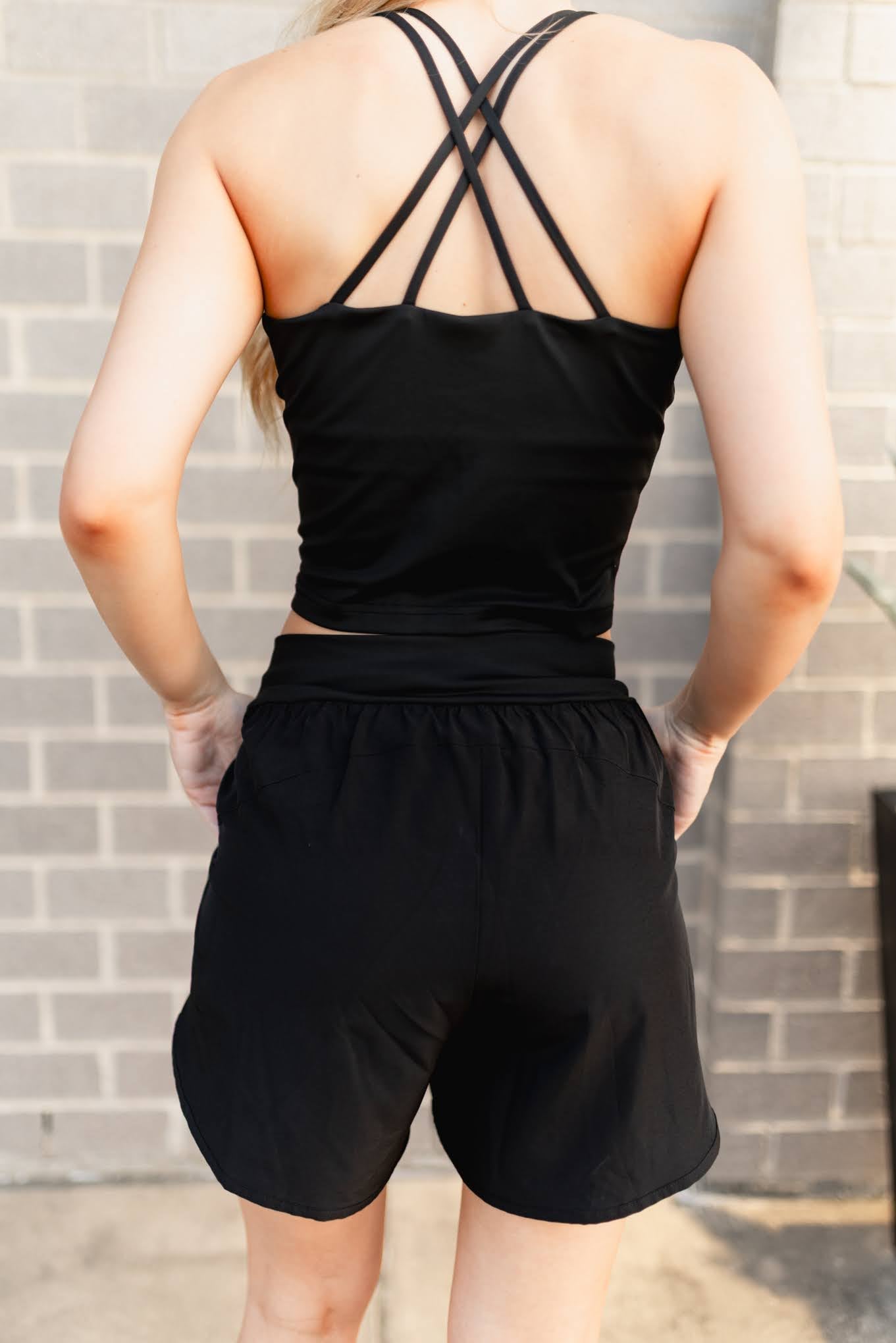 BLACK ACTIVE SHORTS