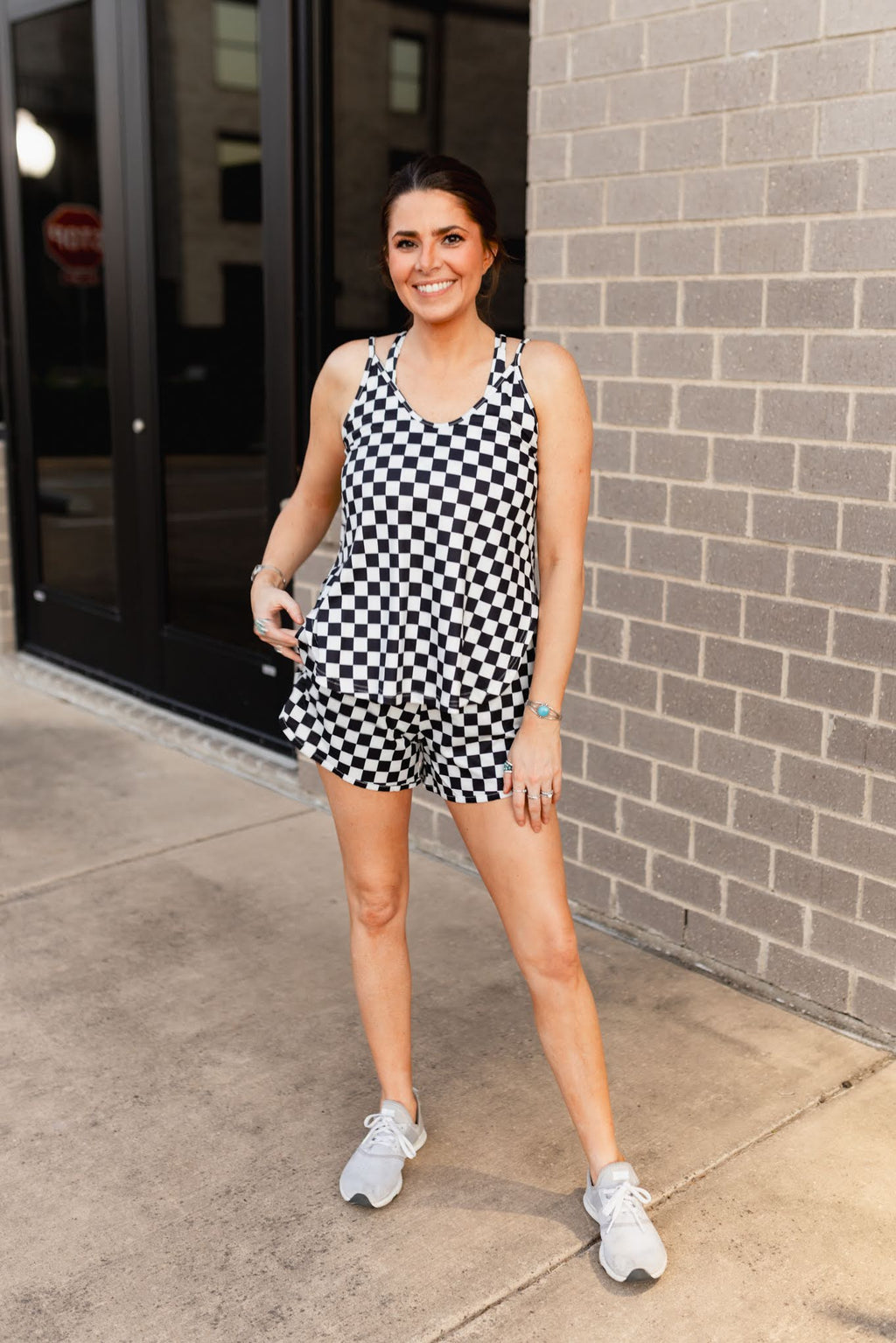 FLOWY CHECKER TANK