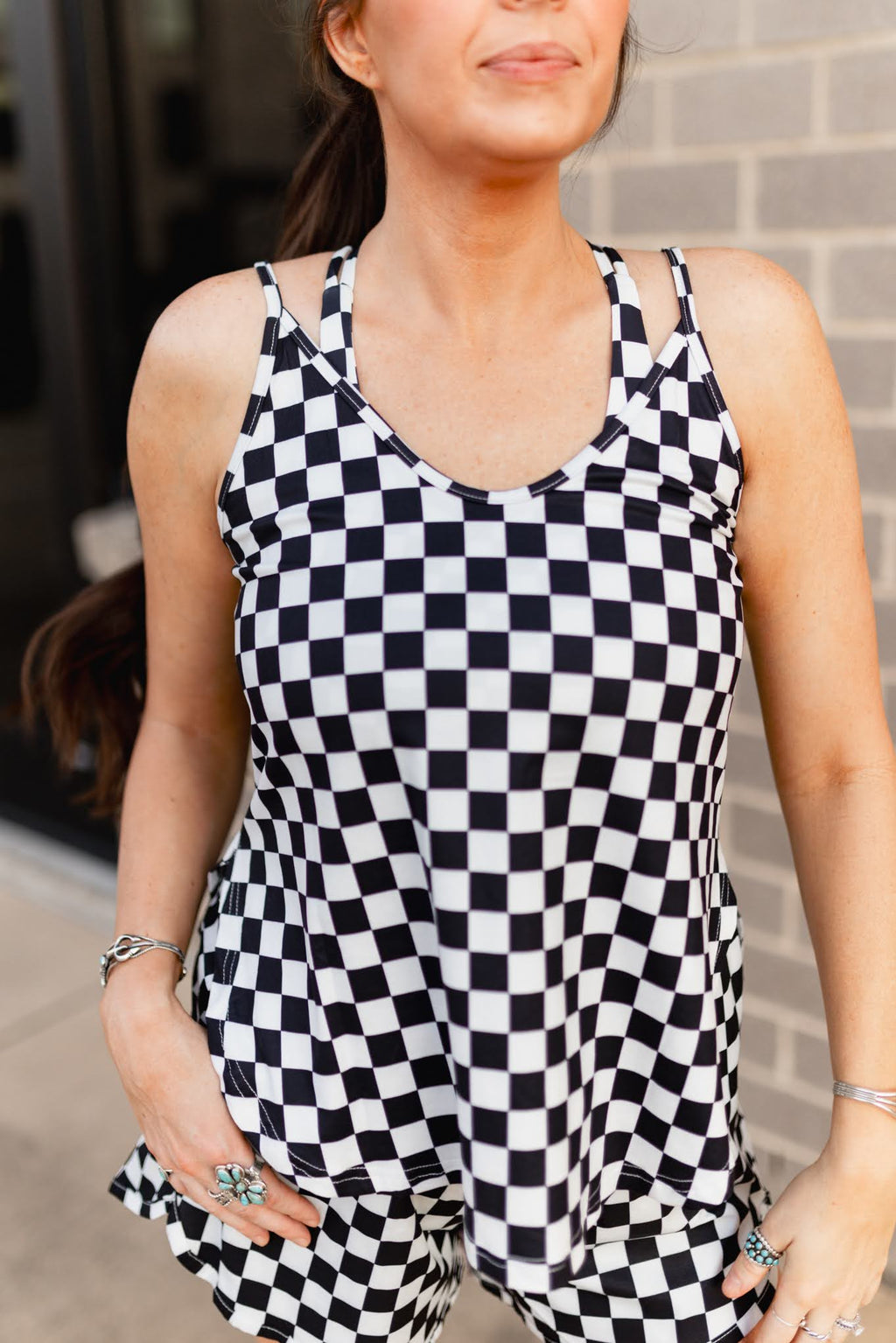 FLOWY CHECKER TANK