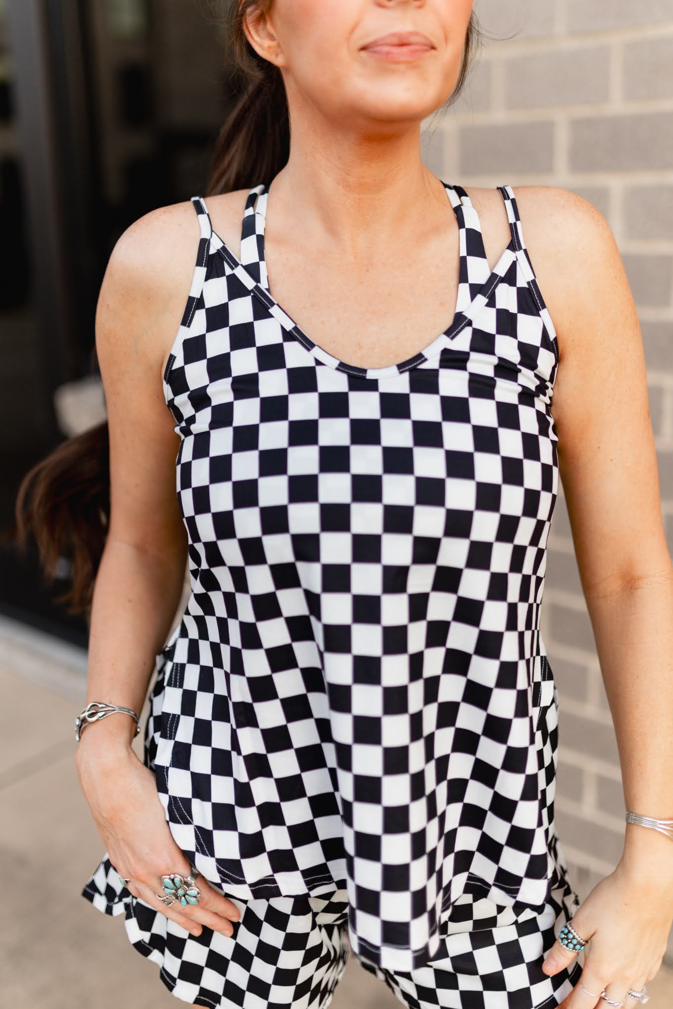 FLOWY CHECKER TANK