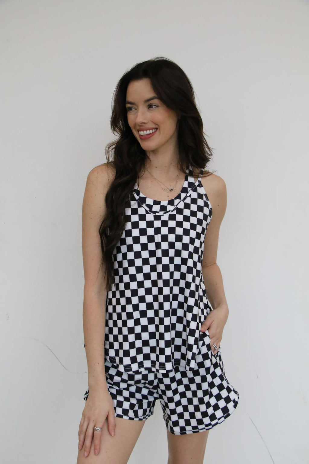 FLOWY CHECKER TANK