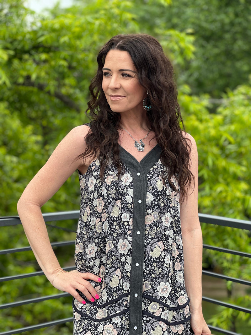 4232 NAVY FLORAL DRESS WITH PEARL SNAP DETAil