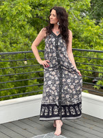 4232 NAVY FLORAL DRESS WITH PEARL SNAP DETAil