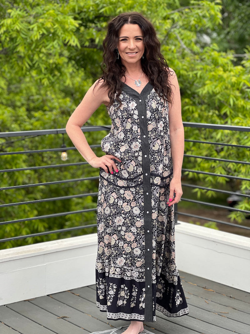 4232 NAVY FLORAL DRESS WITH PEARL SNAP DETAil
