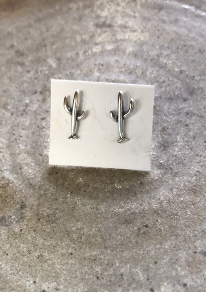 2137 PLAIN CACTUS STUD EARRINGS
