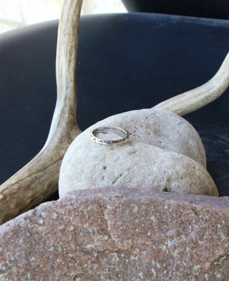 10174 TRIBAL LAYERING BAND RING